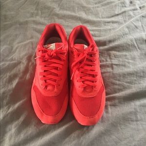 Red Nike Air Men’s